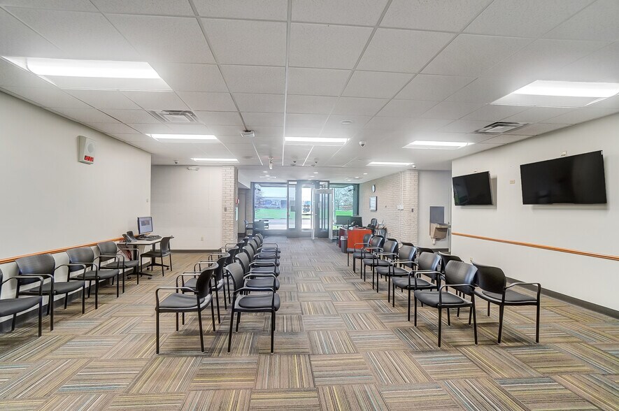 More Photos Of 2025 E 4th St, Lima Light Manufacturing For Sale