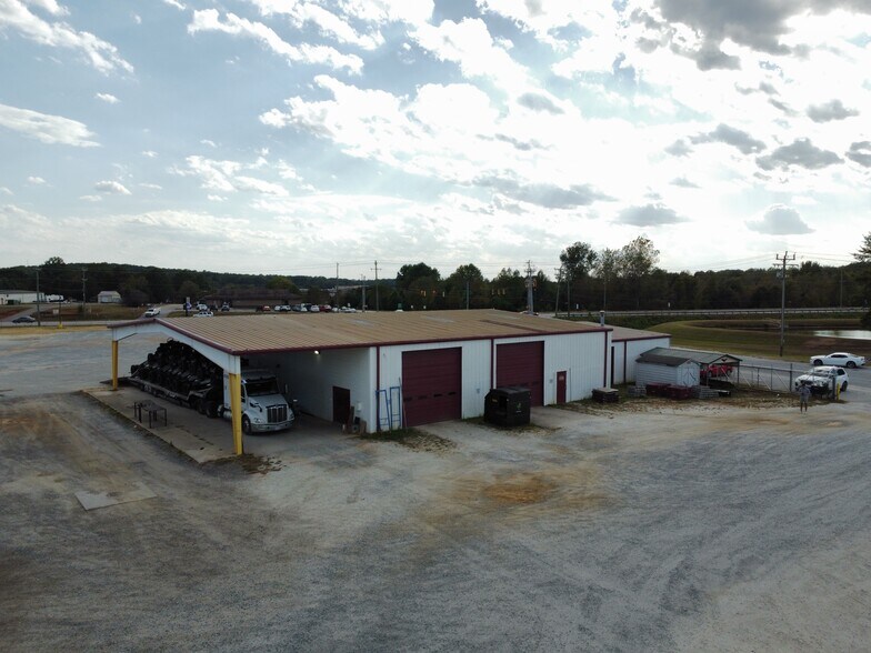 More Photos Of 452 Hyatt St, Gaffney Truck Terminal For Sale