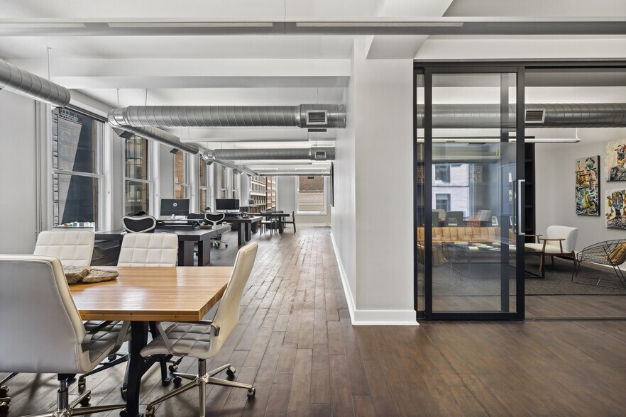 More Photos Of 33 W Jackson Blvd, Chicago Loft Creative Space For Lease