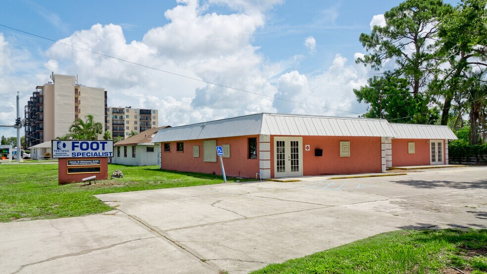 More Photos Of 3003 26th St, Bradenton Medical For Sale