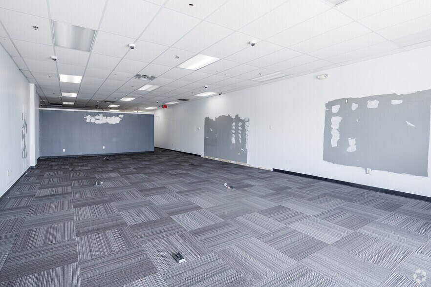 More Photos Of Hanover Pike @ Eagle Ridge Court, Hampstead Unknown For Lease