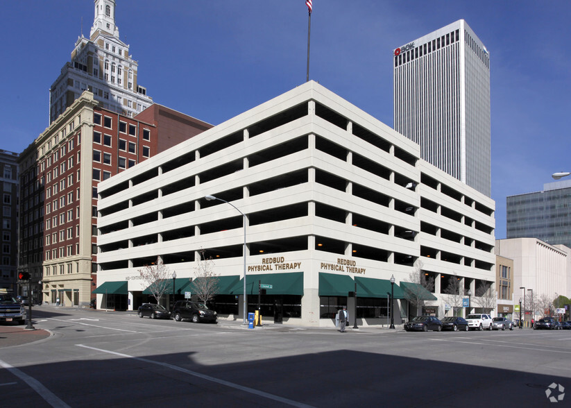 Primary Photo Of 117-123 E 4th St, Tulsa Parking Garage For Lease