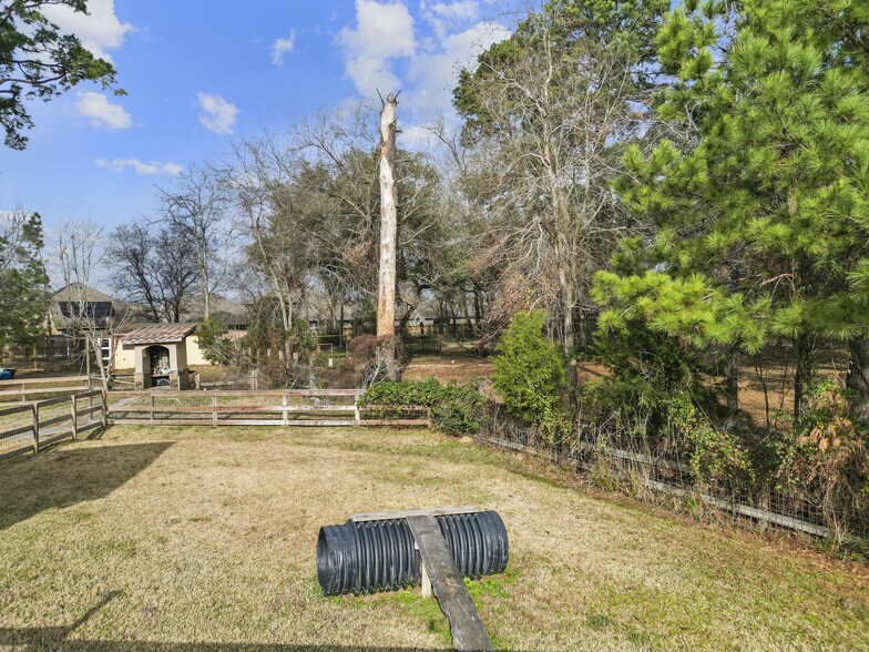 More Photos Of 22321 Mossy Oaks Rd, Spring Land For Sale