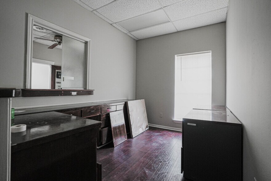 More Photos Of 14721 Pebble Bend Dr, Houston Medical For Sale