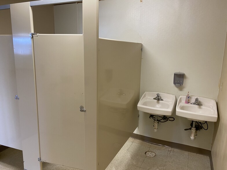 More Photos Of 5550 S Highway 97, Sand Springs Daycare Center For Sale