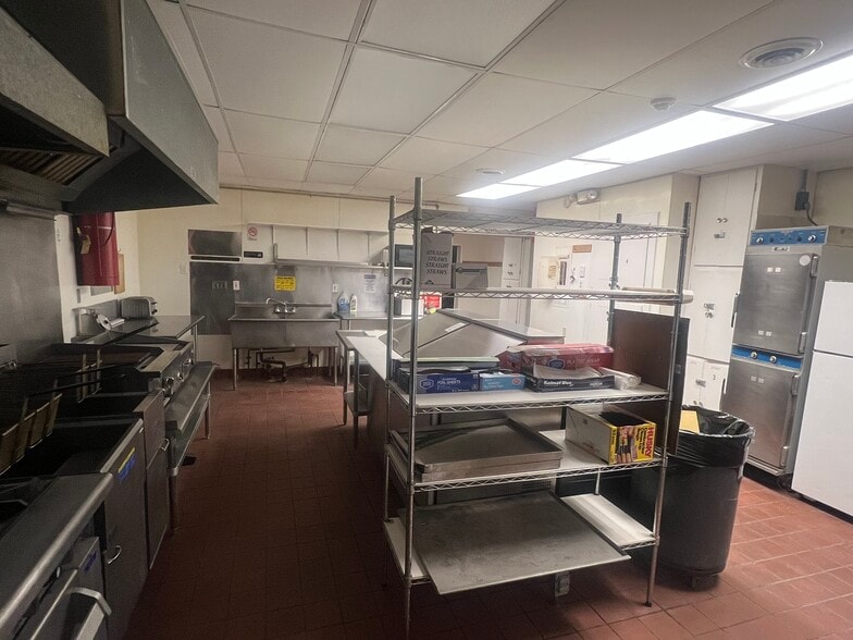 More Photos Of 1332 Lower Broadway, Schenectady Restaurant For Lease