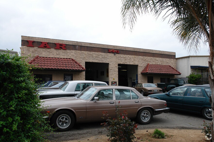 More Photos Of 146 Vinewood St, Escondido Warehouse For Lease