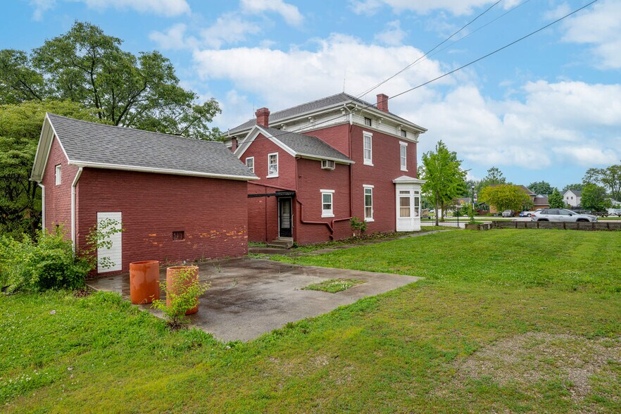 More Photos Of 405 E Spring St, Saint Marys Office Residential For Sale