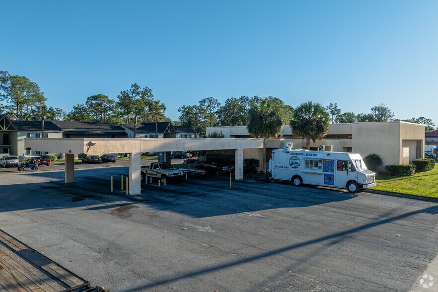 More Photos Of 5730 University Blvd W, Jacksonville Restaurant For Lease