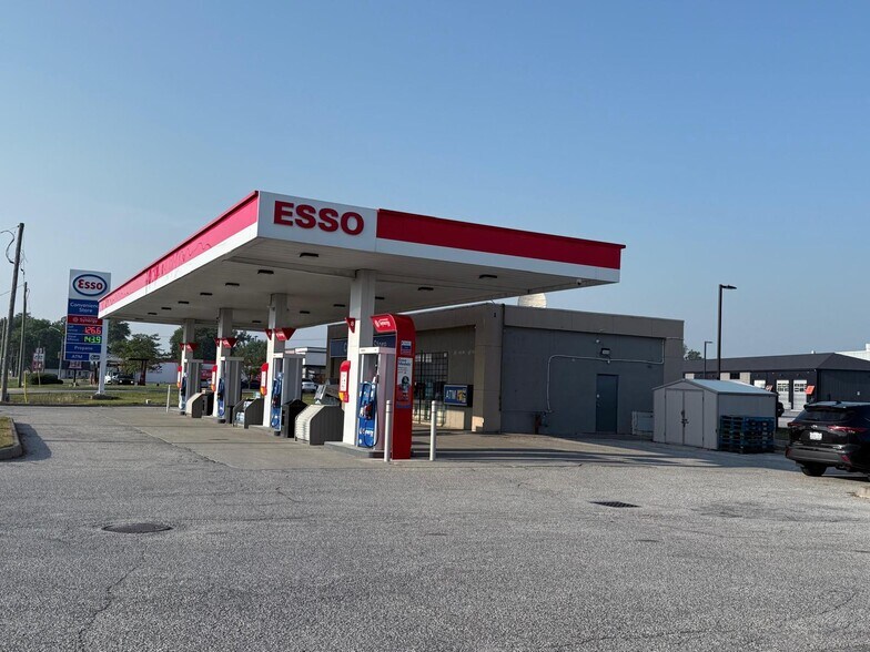 More Photos Of 3500 Walker Rd, Windsor Carwash For Sale