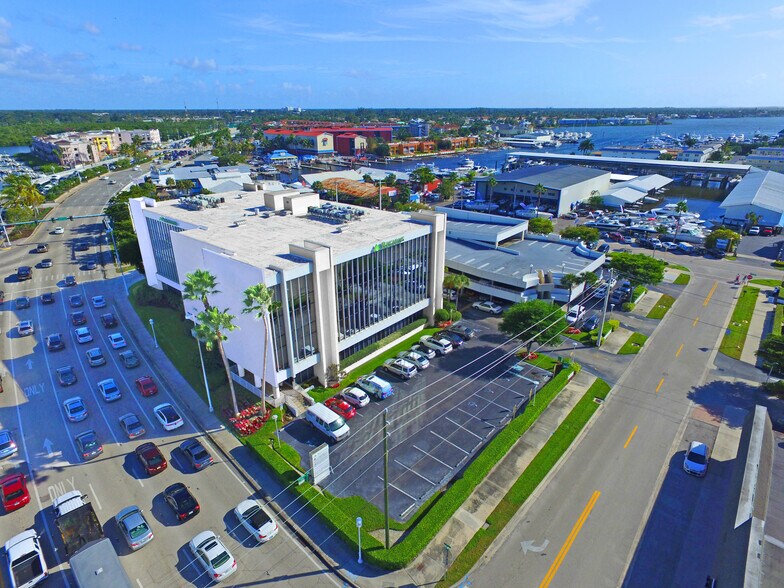 More Photos Of 1100 5th Ave S, Naples Office For Lease