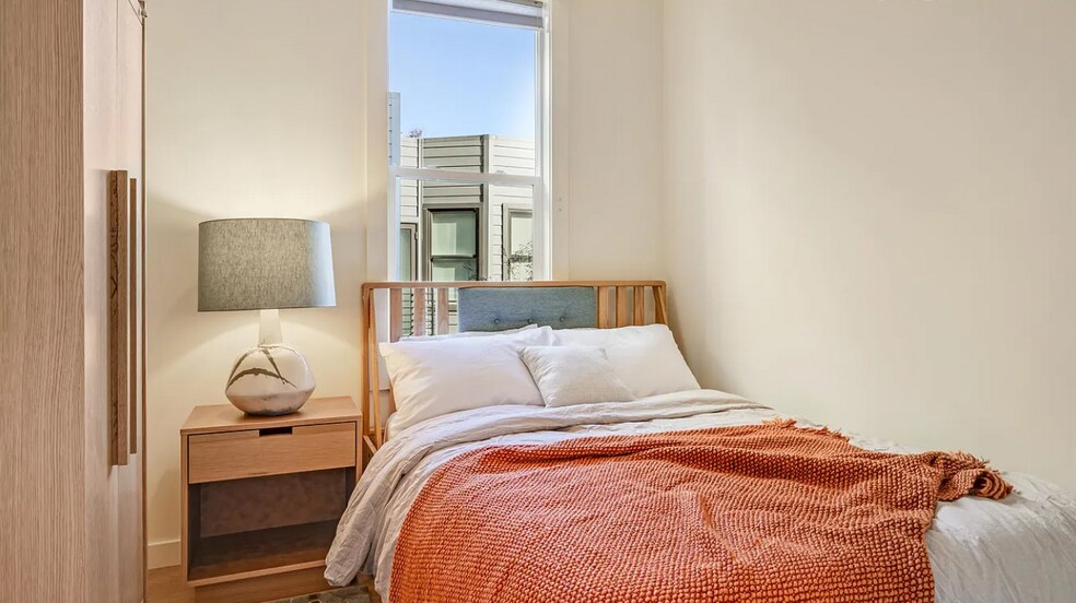 More Photos Of 1817 15th St, San Francisco Apartments For Sale