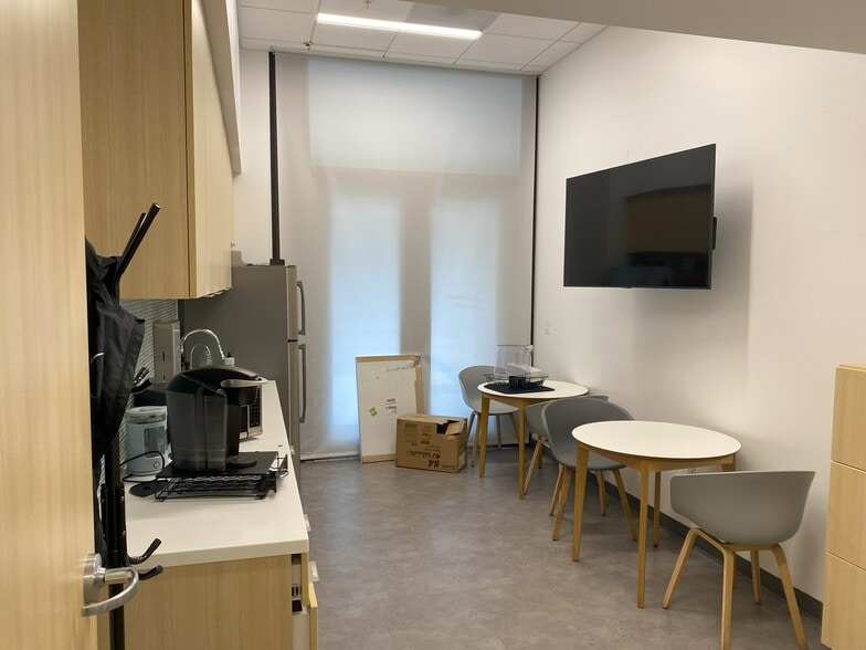 More Photos Of 28 N Almaden Ave, San Jose Apartments For Lease