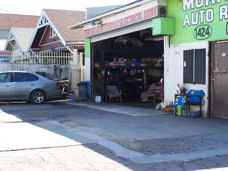 More Photos Of 1424 W Jefferson Blvd, Los Angeles Auto Repair For Sale