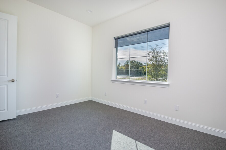 More Photos Of 3951 Alma Rd, McKinney Office For Sale