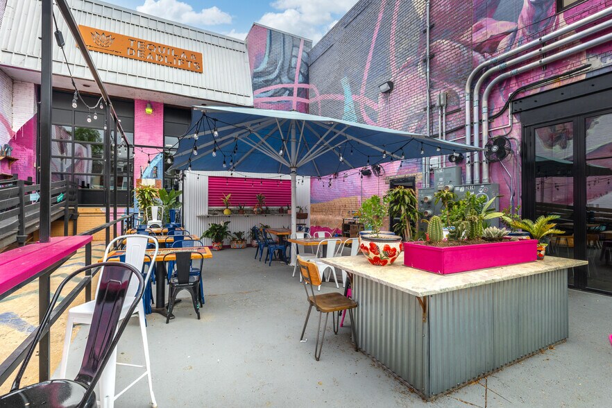 More Photos Of 2614 W Cary St, Richmond Freestanding For Sale