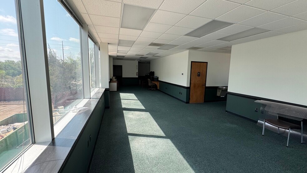 More Photos Of 790 Pershing Rd, Raleigh Office For Lease