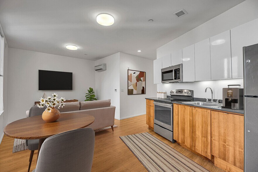 More Photos Of 3155 S Moody Ave, Portland Apartments For Lease