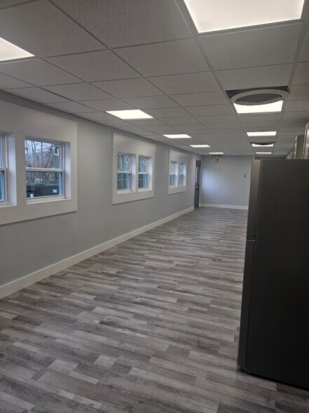 More Photos Of 3111 Hanover Rd, Johnson City Light Manufacturing For Lease