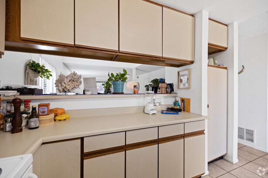 More Photos Of 73625-73665 Fred Waring Dr, Palm Desert Apartments For Sale