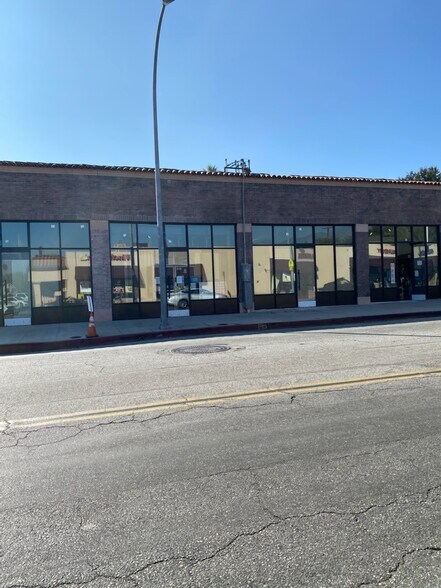 More Photos Of 715-725 N Los Robles Ave, Pasadena Storefront Retail Office For Lease