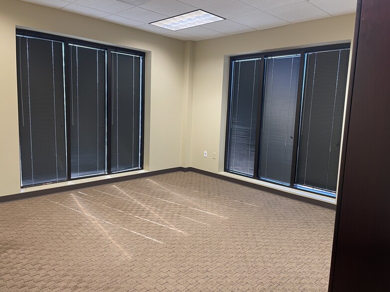More Photos Of 6495 Shiloh Rd, Alpharetta Office For Sale