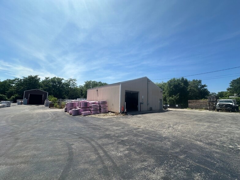 More Photos Of 1602 E Cass St, Joliet Warehouse For Sale