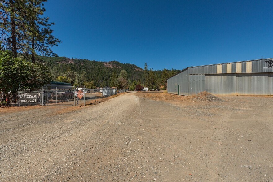 More Photos Of 30661 State Highway 3, Douglas City Auto Repair For Sale