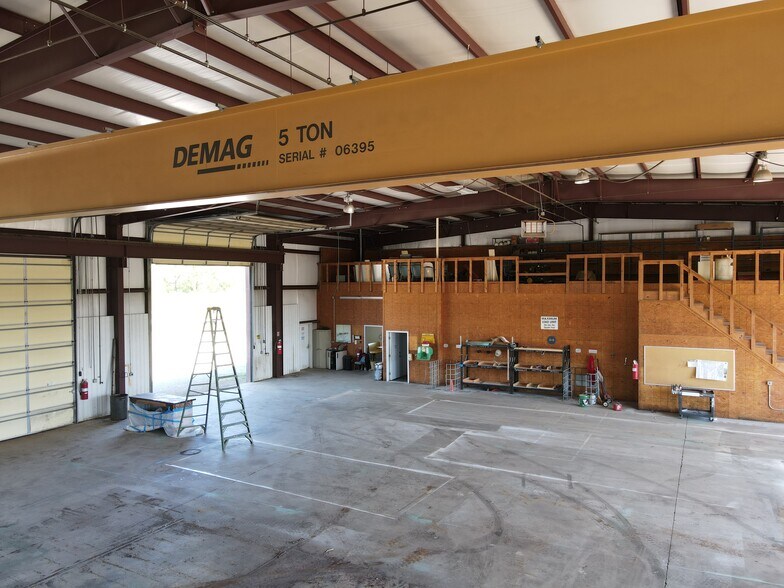 More Photos Of 164 Sherman Way, Searcy Warehouse For Sale