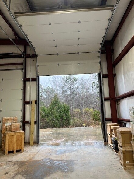 More Photos Of 264 Neely Ferry Rd, Simpsonville Light Distribution For Sale