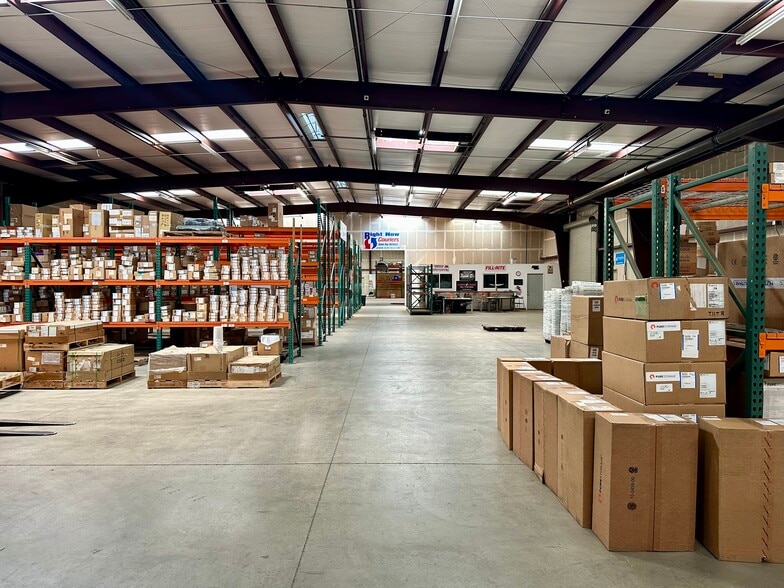 More Photos Of 96 S West Ave, Fresno Warehouse For Lease