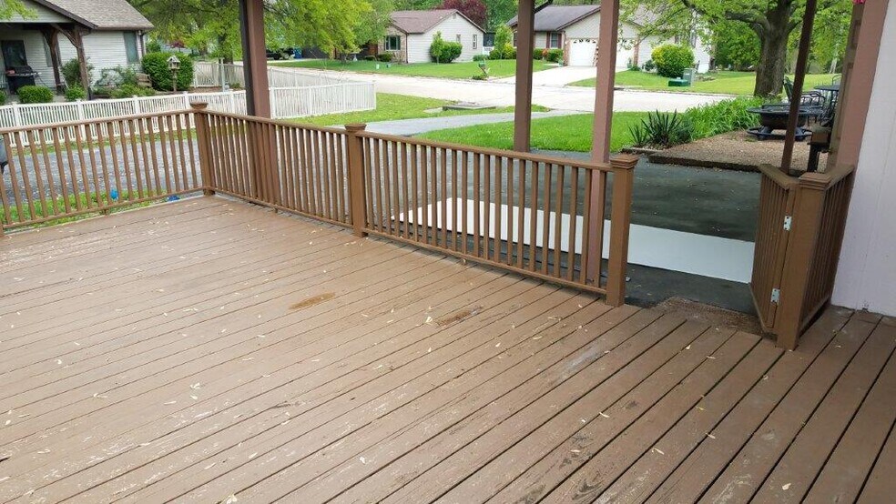 More Photos Of 100 Turnbridge Dr, Swansea Specialty For Sale