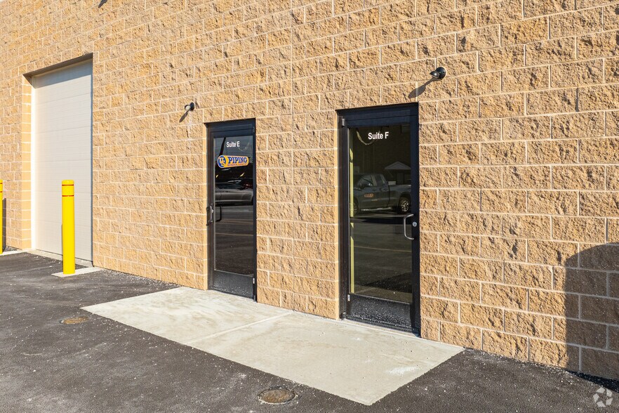 More Photos Of 410 Diamond State Blvd, Middletown Light Distribution For Lease