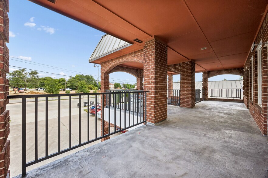 More Photos Of 5013 Colleyville Blvd, Colleyville Storefront Retail Office For Sale