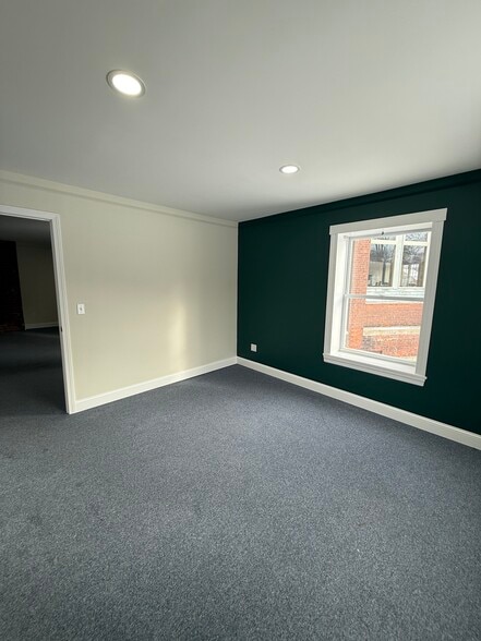 More Photos Of 40 Canal St, Lancaster Office For Lease