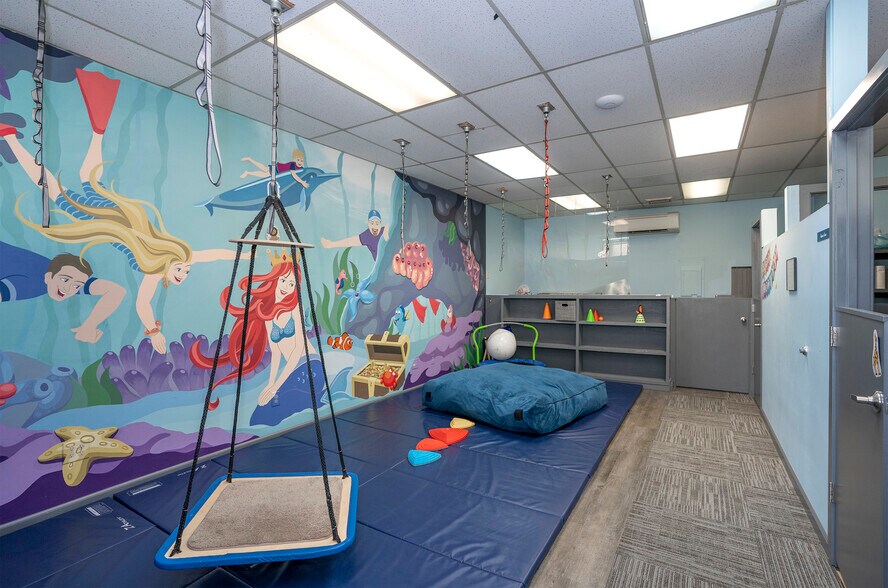 More Photos Of 9124 Gravelly Lake Dr SW, Lakewood Office For Sale