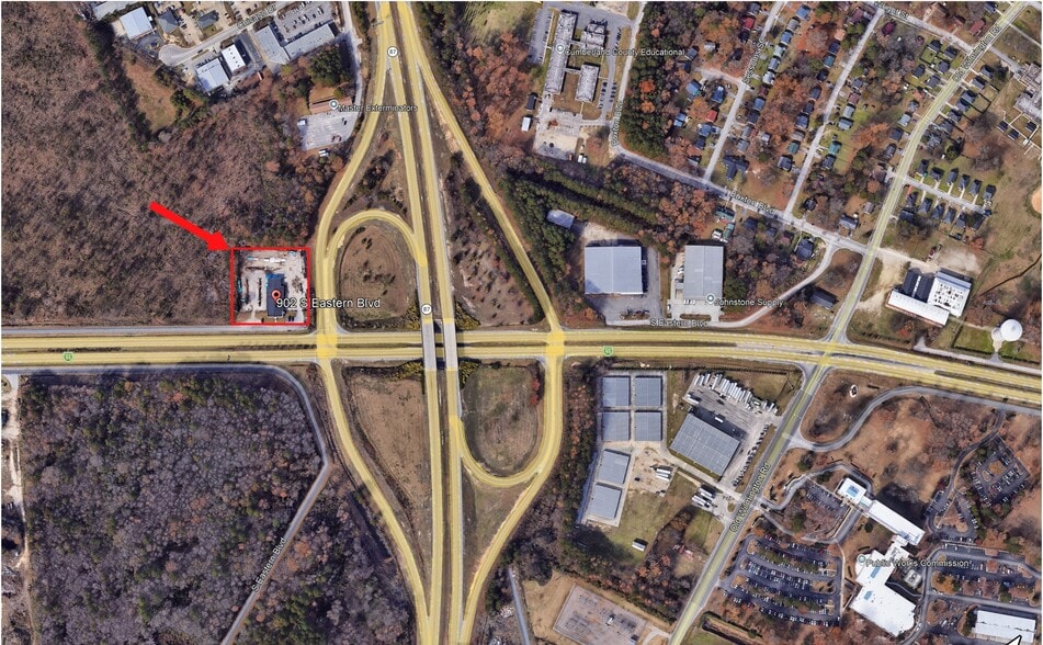 More Photos Of 902 S Eastern Blvd, Fayetteville Truck Terminal For Lease