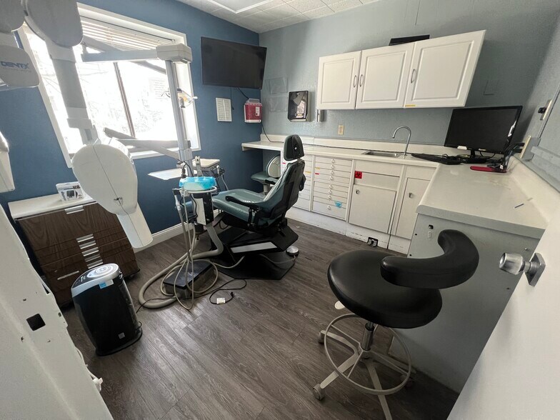 More Photos Of 1795 Main St, Springfield Medical For Sale