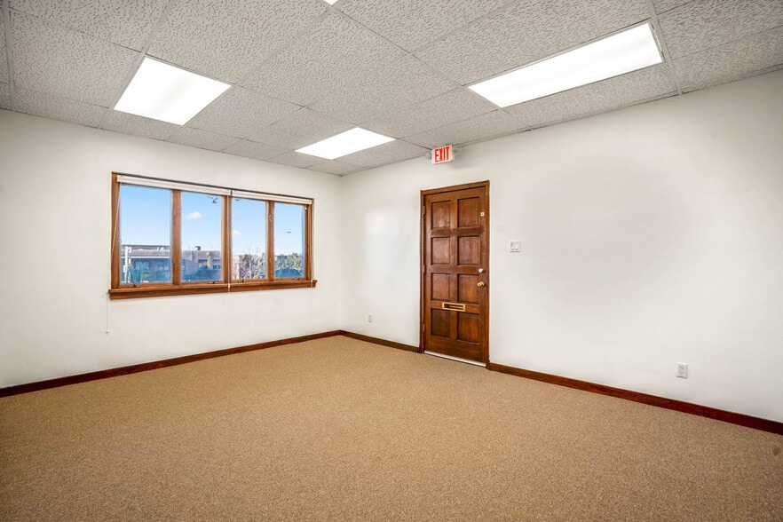 More Photos Of 11 Calle Medico, Santa Fe Medical For Lease