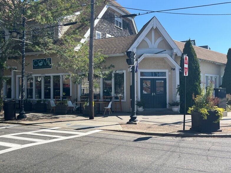 More Photos Of 617 Main St, Hyannis General Retail For Lease
