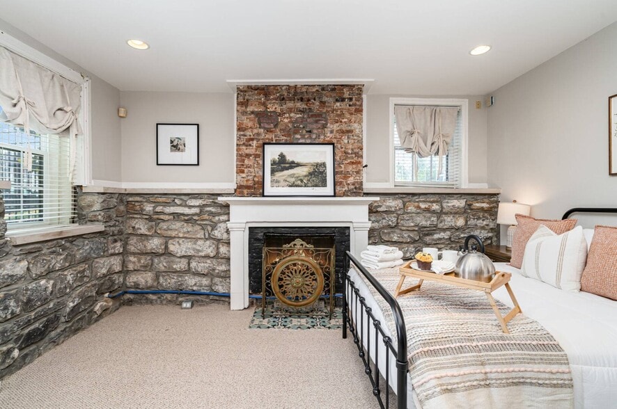 More Photos Of 513 3rd Ave S, Nashville Office For Sale