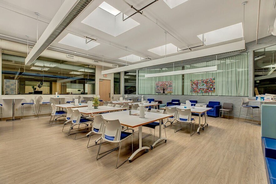 More Photos Of 111 Express St, Plainview Office For Sale