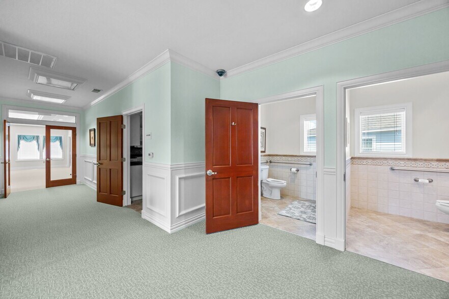 More Photos Of 8468 Caratoke Hwy, Powells Point Bank For Lease