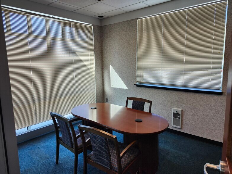 More Photos Of 1600 Sumneytown Pike, Lansdale Bank For Lease