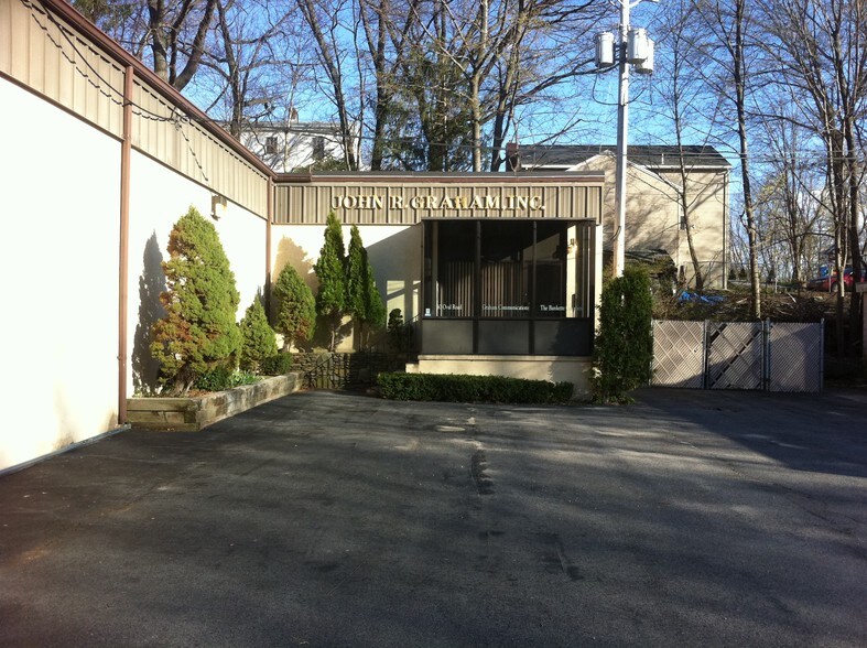 More Photos Of 40 Oval Rd, Quincy Office For Lease
