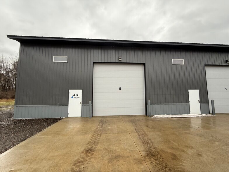 More Photos Of 6179 Blue Star Hwy, Saugatuck Warehouse For Lease