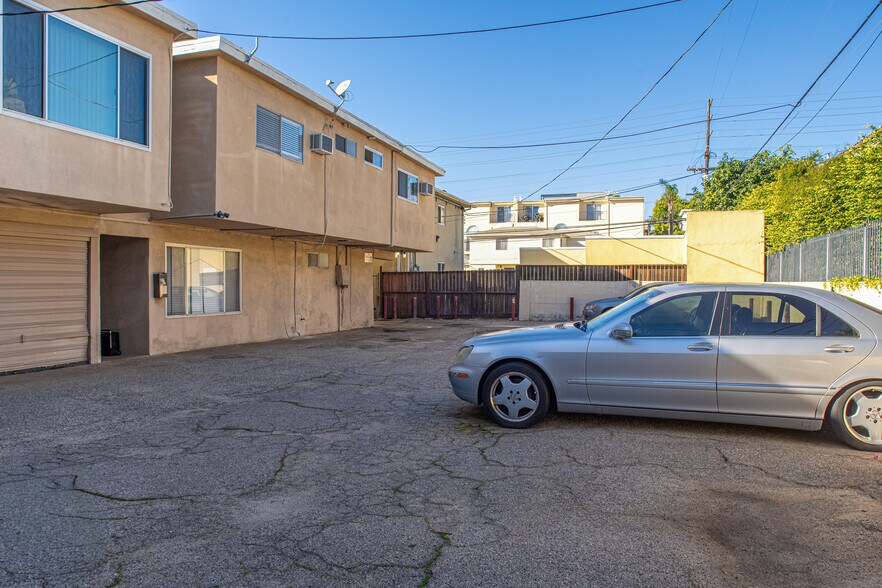 More Photos Of 1810 Stoner Ave, Los Angeles Apartments For Sale