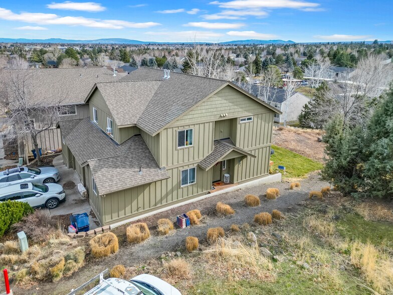 More Photos Of 1696 NE Lotus Dr, Bend Multifamily For Sale