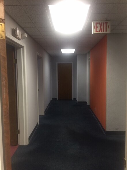 More Photos Of 1112 Church St, Lynchburg Office For Sale