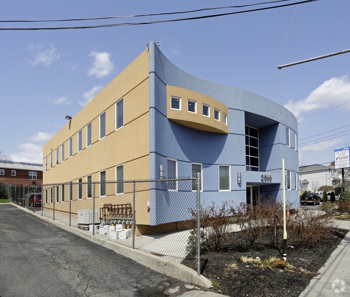 More Photos Of 2066 Richmond Ave, Staten Island Office For Sale